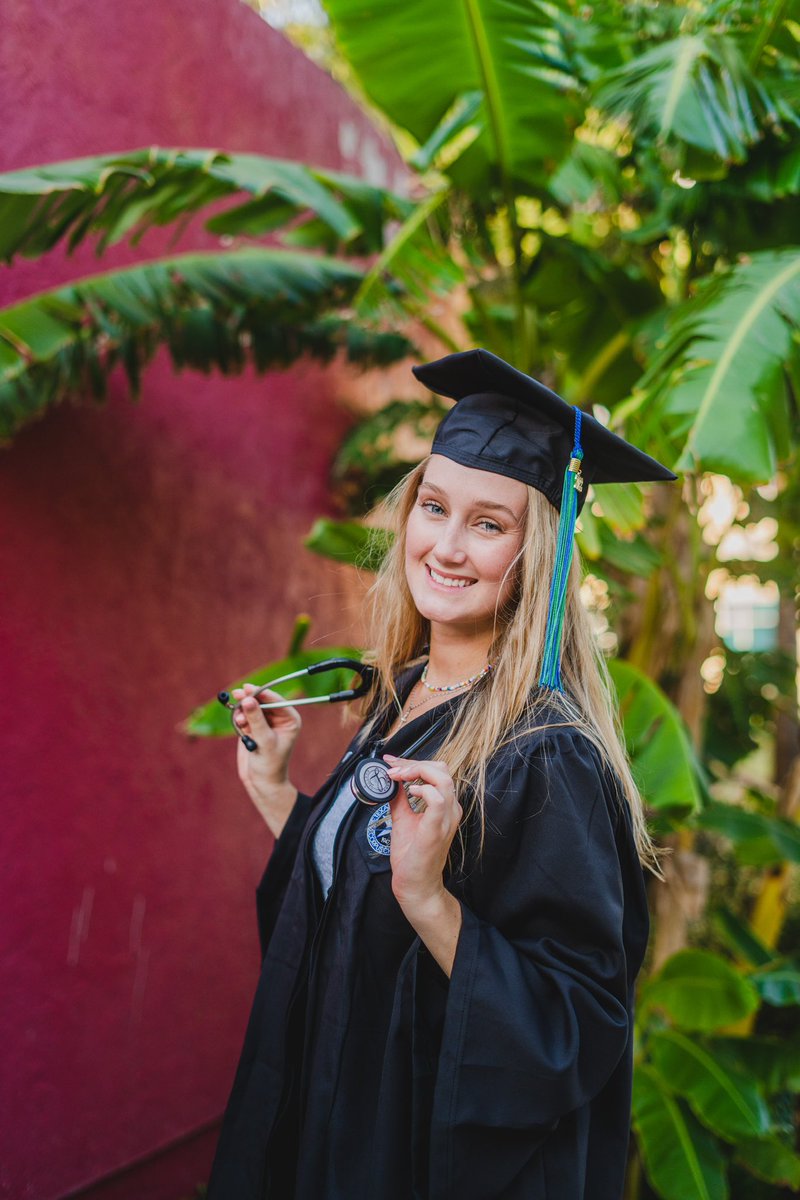 brittbratt3500's tweet photo. Grad shoots are my favorite!๐๐ธ
#tamuccgrad #cctxphotographer https://t.co/XhjTh8LSaC