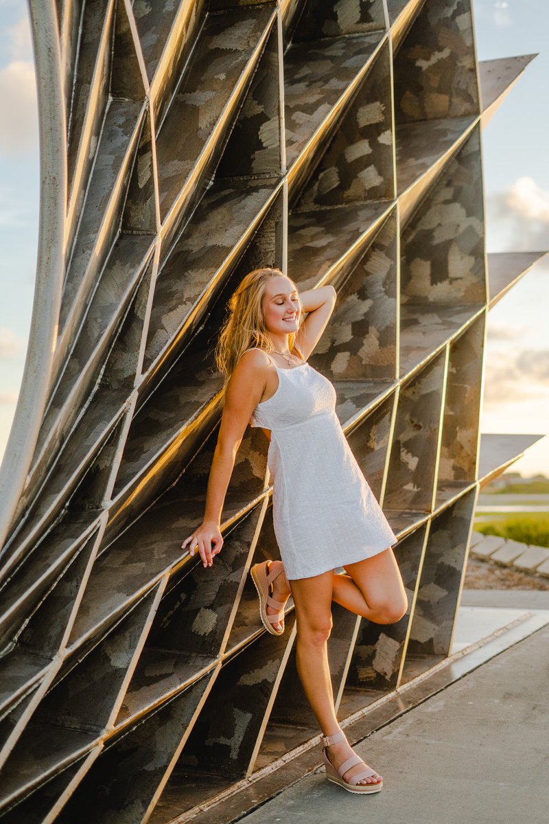brittbratt3500's tweet photo. Grad shoots are my favorite!🎓📸

#tamuccgrad #cctxphotographer https://t.co/XhjTh8LSaC