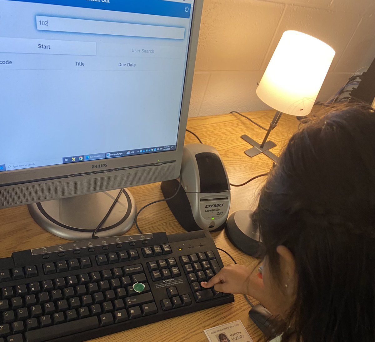 Fostering independence in the Library Learning Commons <a href="/CalCentralPS/">Caledon Central PS</a> <a href="/CalCentralLLC/">CalCentralLLC</a>