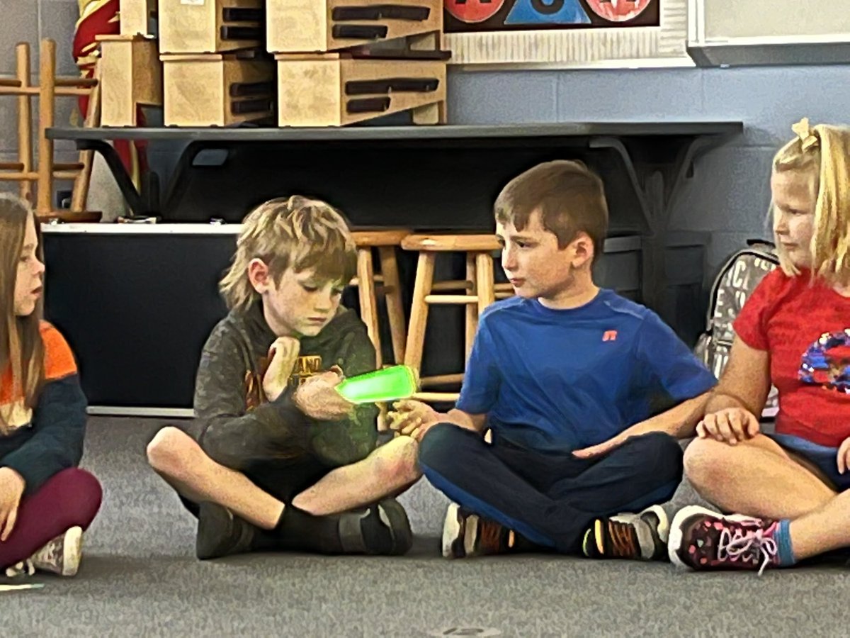 jennifer_gilles's tweet photo. We also moved to music using our glow sticks and played a passing game with them as well. #musicexplorersclub https://t.co/gH6I7tRtaA
