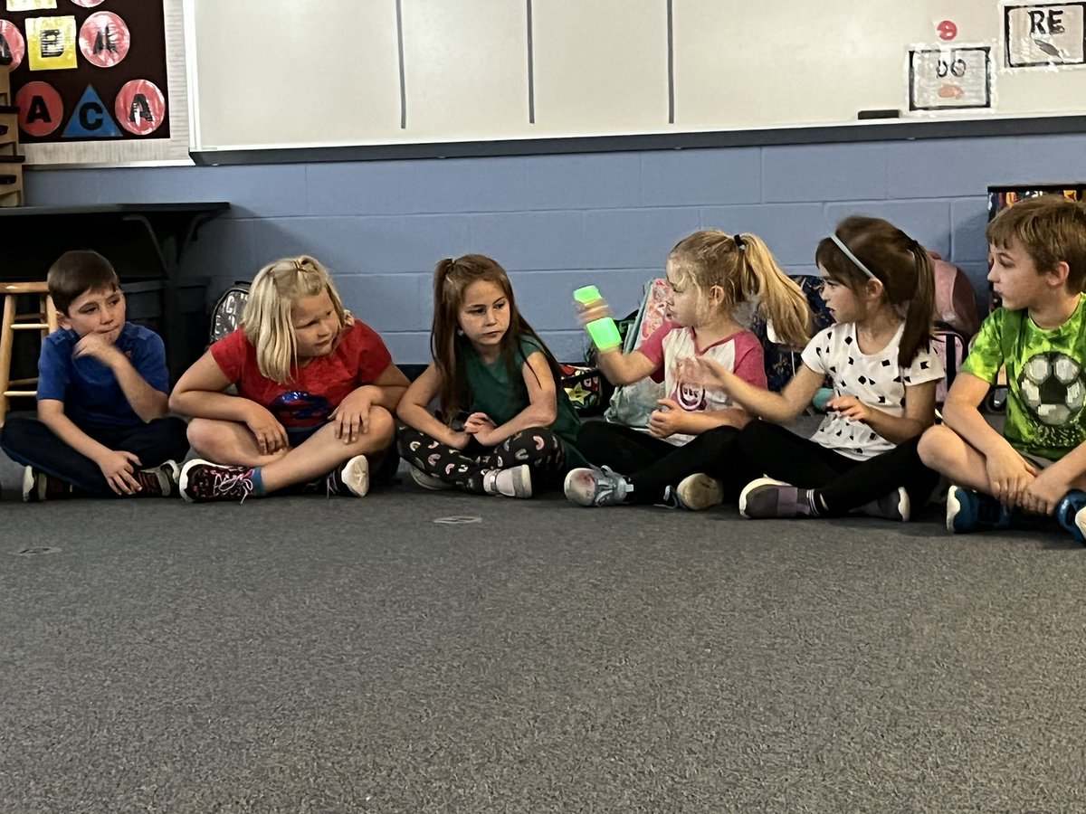 jennifer_gilles's tweet photo. We also moved to music using our glow sticks and played a passing game with them as well. #musicexplorersclub https://t.co/gH6I7tRtaA