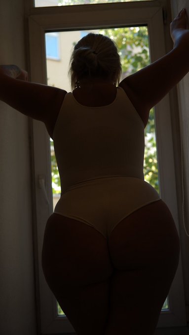 sometimes it seems to me that the most interesting things happen outside the home, but in fact the most<a href="/tag/model"class="tags"><span>#model</span></a><a href="/tag/curvy"class="tags"><span>#curvy</span></a><a href="/tag/closeup"class="tags"><span>#closeup</span></a><a href="/tag/blonde"class="tags"><span>#blonde</span></a><a href="/tag/bbw"class="tags"><span>#bbw</span></a><a href="/tag/bedtime"class="tags"><span>#bedtime</span></a><a href="/tag/aesthetic"class="tags"><span>#aesthetic</span></a>