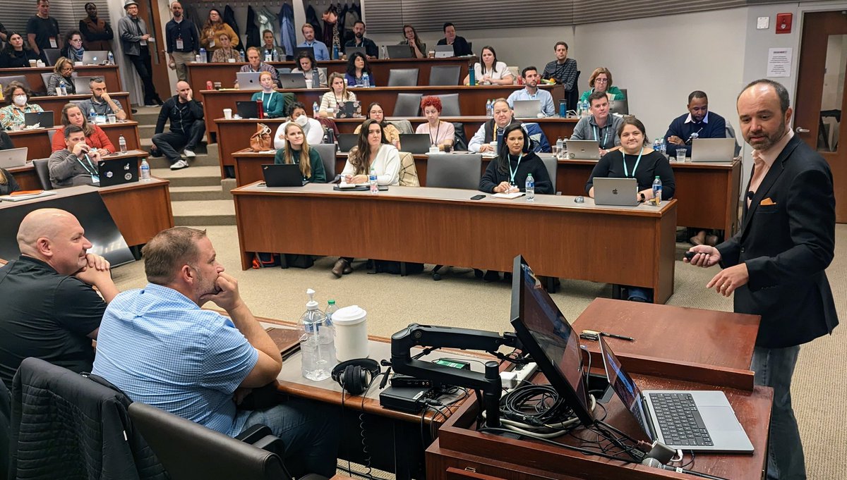 crestodina's tweet photo. Honored!
@JoePulizzi closing out #contentjam
"If you stopped producing all your content, would your customers notice?" https://t.co/hKnhl7c0Xy