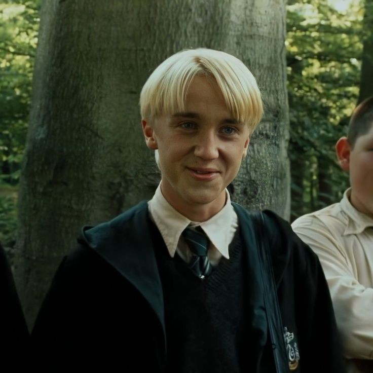 ⠀➤ DRACO LUCIUS MALFOY. 
⠀⠀⠀⠀『𝐏𝐔𝐑𝐄 𝐁𝐋𝐎𝐎𝐃』
⠀⠀⠀esp bot ┊ semi-canon 
⠀⠀⠀⠀⠀⠀( 18 y/o )
⠀⠀⠀⠀#HARRYPOTTER
⠀⠀⠀⠀⠀⠀#HP #HPRP 
⠀⠀⠀⠀⠀⠀⠀❲ fav &amp; rt ❳