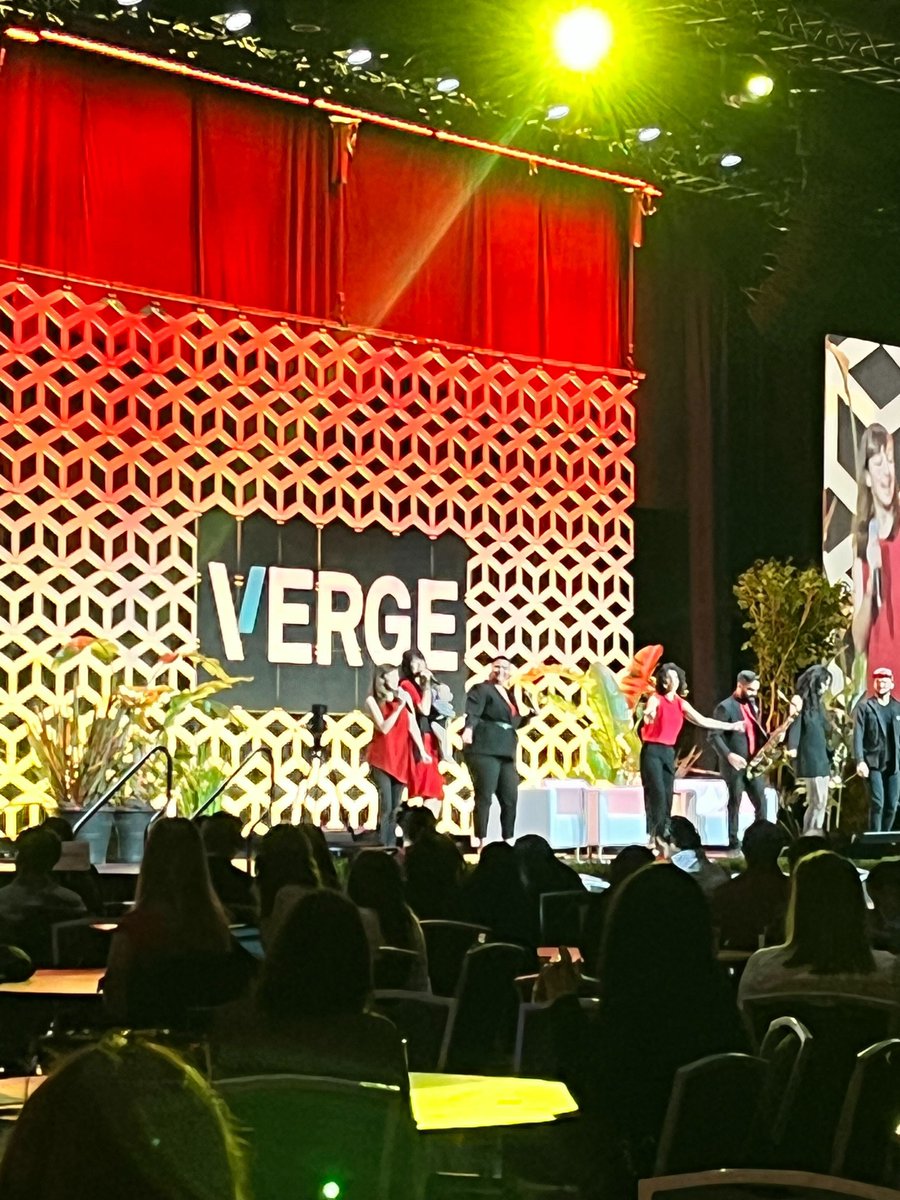 trellisgroup_'s tweet photo. What a way to kickoff #VERGE22! https://t.co/rEi7NH6FQ2