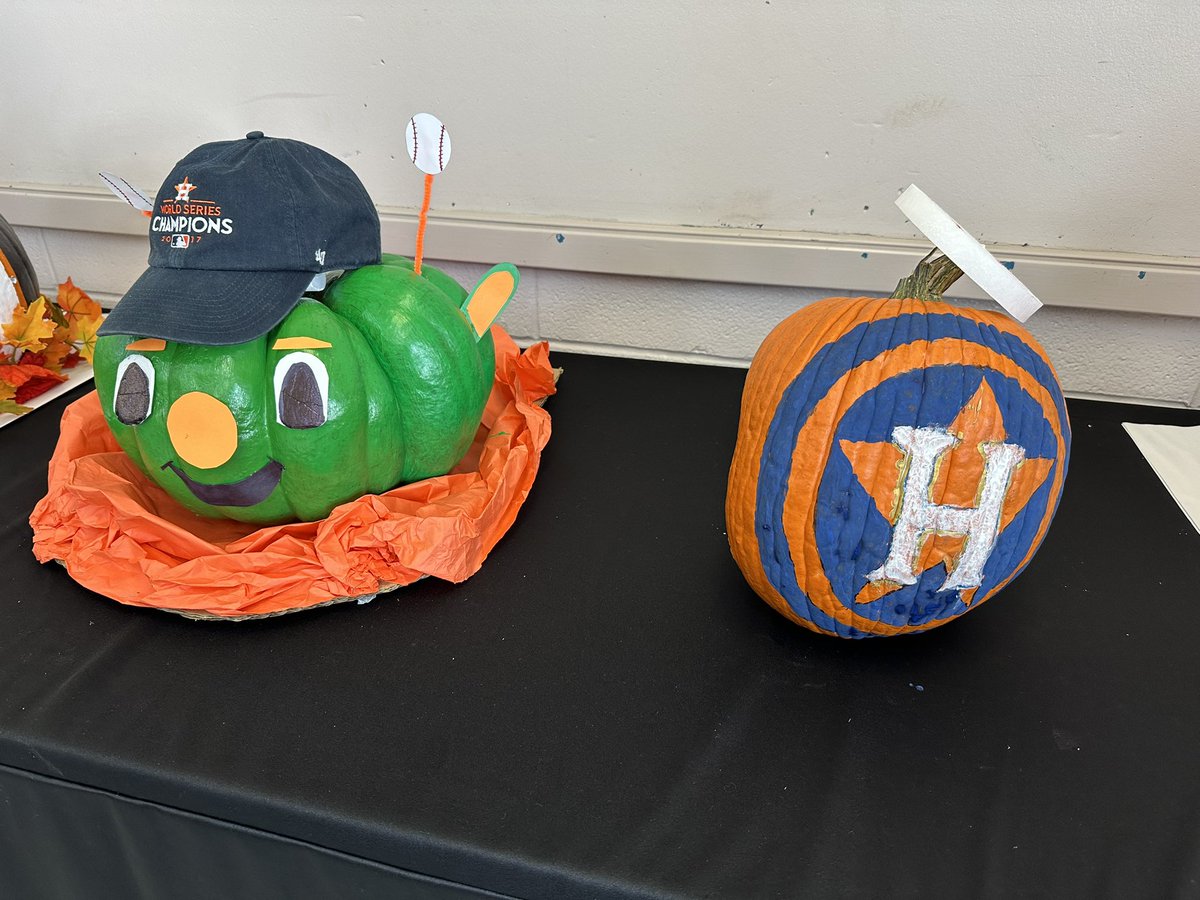 C. Oviedo, Manager, Wraparound (@oviedo_mgr) on Twitter photo Here at @HISD_Wraparound and <a href="/HoustonISD/">Houston ISD</a> we support the <a href="/astros/">Houston Astros</a> !! Go Stros!! #astros #wraparound #houstonisd Here at @HISD_Wraparound and <a href="/HoustonISD/">Houston ISD</a> we support the <a href="/astros/">Houston Astros</a> !! Go Stros!! #astros #wraparound #houstonisd