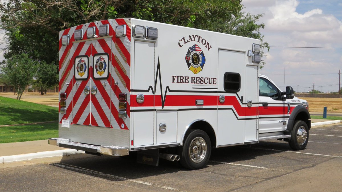 BraunAmbulances's tweet photo. Congratulations to Clayton Fire Rescue on their new Express Type I ambulance. It was delivered in partnership with @SiddonsMartin, our dealer partner of choice in the region. 📷 Siddons-Martin Emergency Group #BraunAmbulances #Ambulance #NewAmbulance #CustomAmbulance https://t.co/J7lyf4PKdo