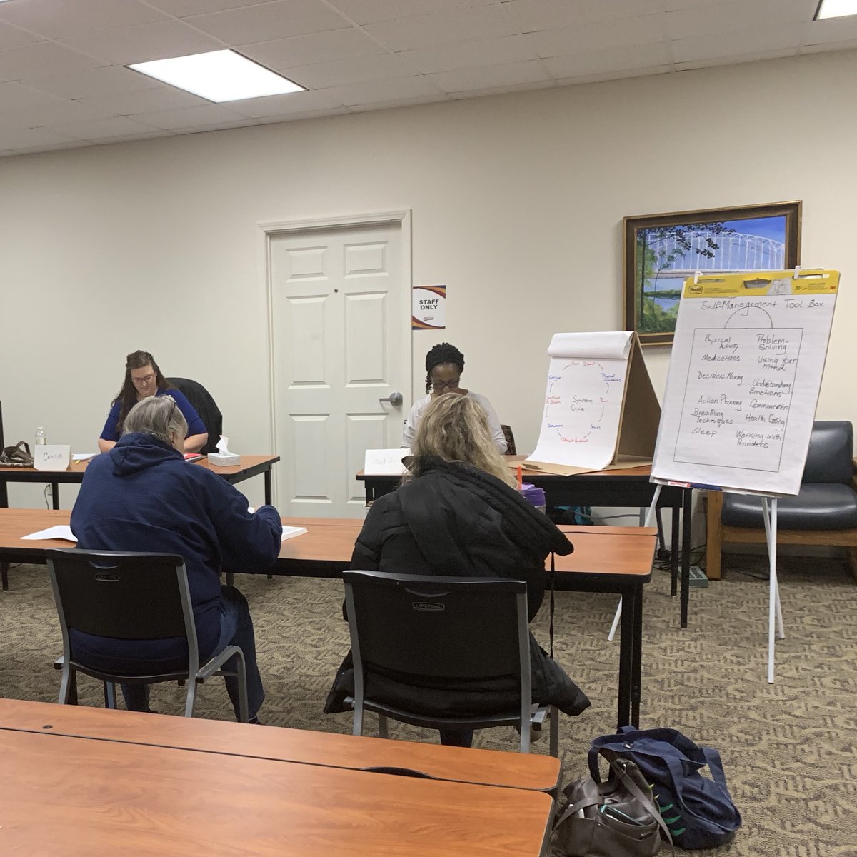 cccnmo's tweet photo. Steps to Healthy Living participants at @mrrl are learning about:
๐โโ๏ธ Improving mobility
๐ฉบ Managing chronic diseases
๐ง๐ผโโ๏ธ Reducing stress
๐ Planning ahead
๐ฃ Communicating w/healthcare teams
๐ฅ Making healthier food choices
#AgingBest #ProvidingCare #CreatingHope https://t.co/QzSscD2H5v