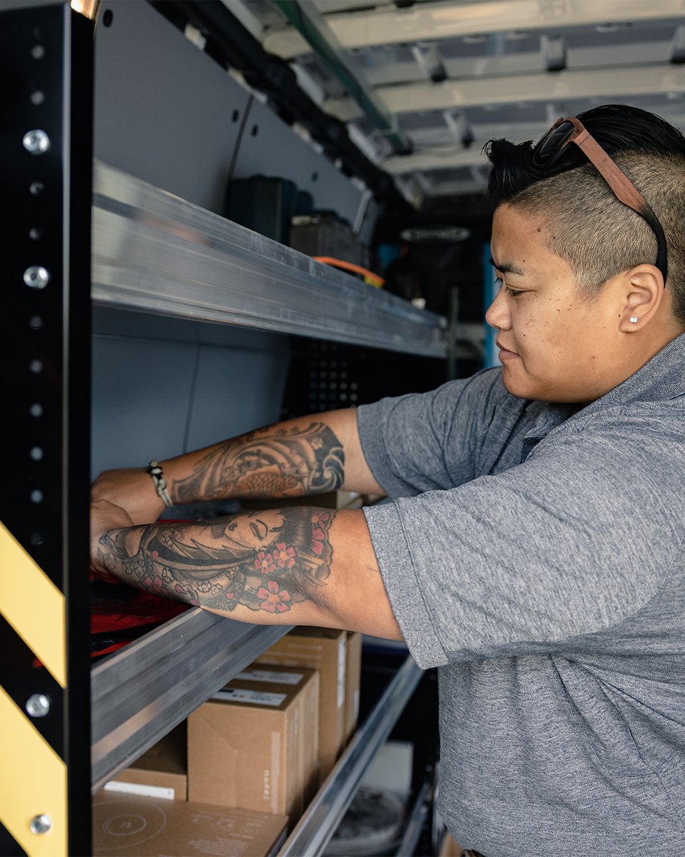 MBvansUSA's tweet photo. Performance and efficiency go hand in hand when you own a gas engine Sprinter.
#mercedesbenz #mercedesbenzvans #mercedes #benz #mbvans #mercedesbenzvansusa #vanlife #RVPartner https://t.co/wiMbuk3zU4