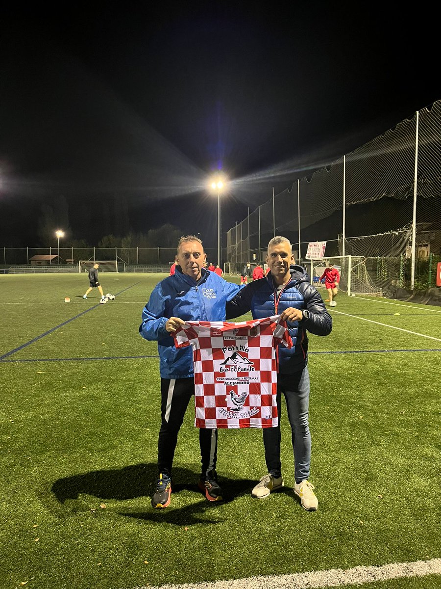 Juanma Castañón será el entrenador del primer equipo. Esta tarde ya dirigió su primer entrenamiento. Bienvenido!!!