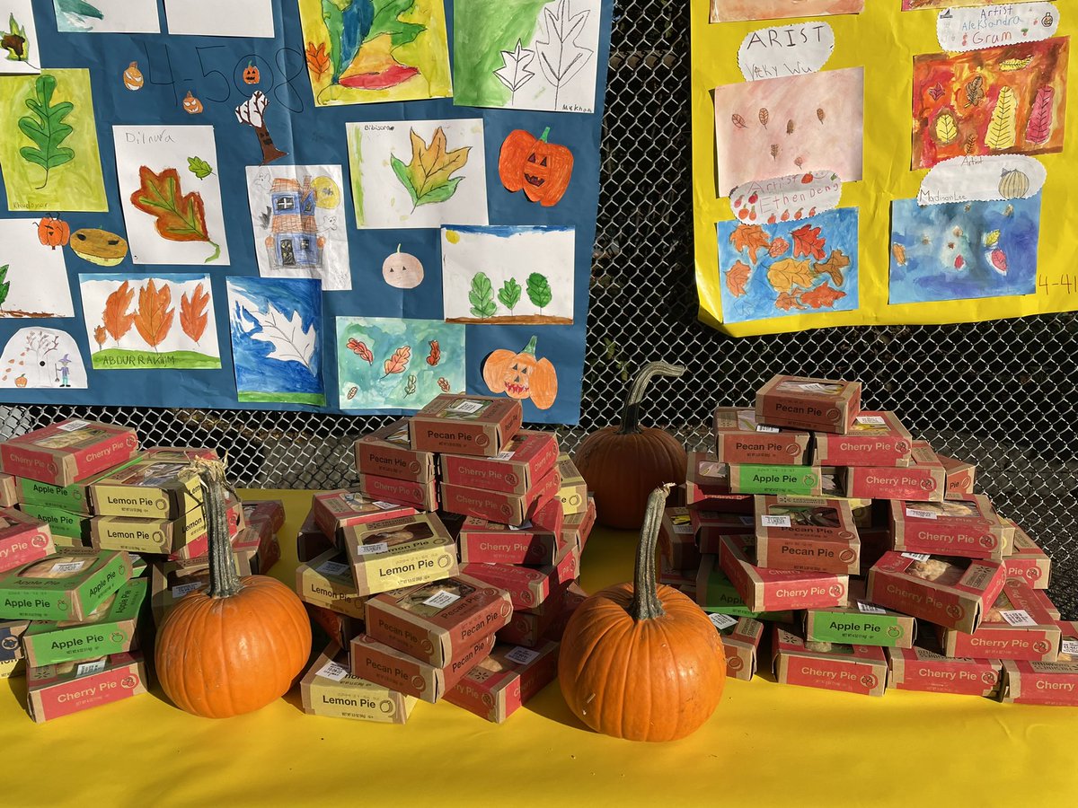 PS215K's tweet photo. We had a wonderful Fall Harvest Festival on Saturday with our Grades 2-5 students and their families @D21_Community https://t.co/yDwCdMfs4J