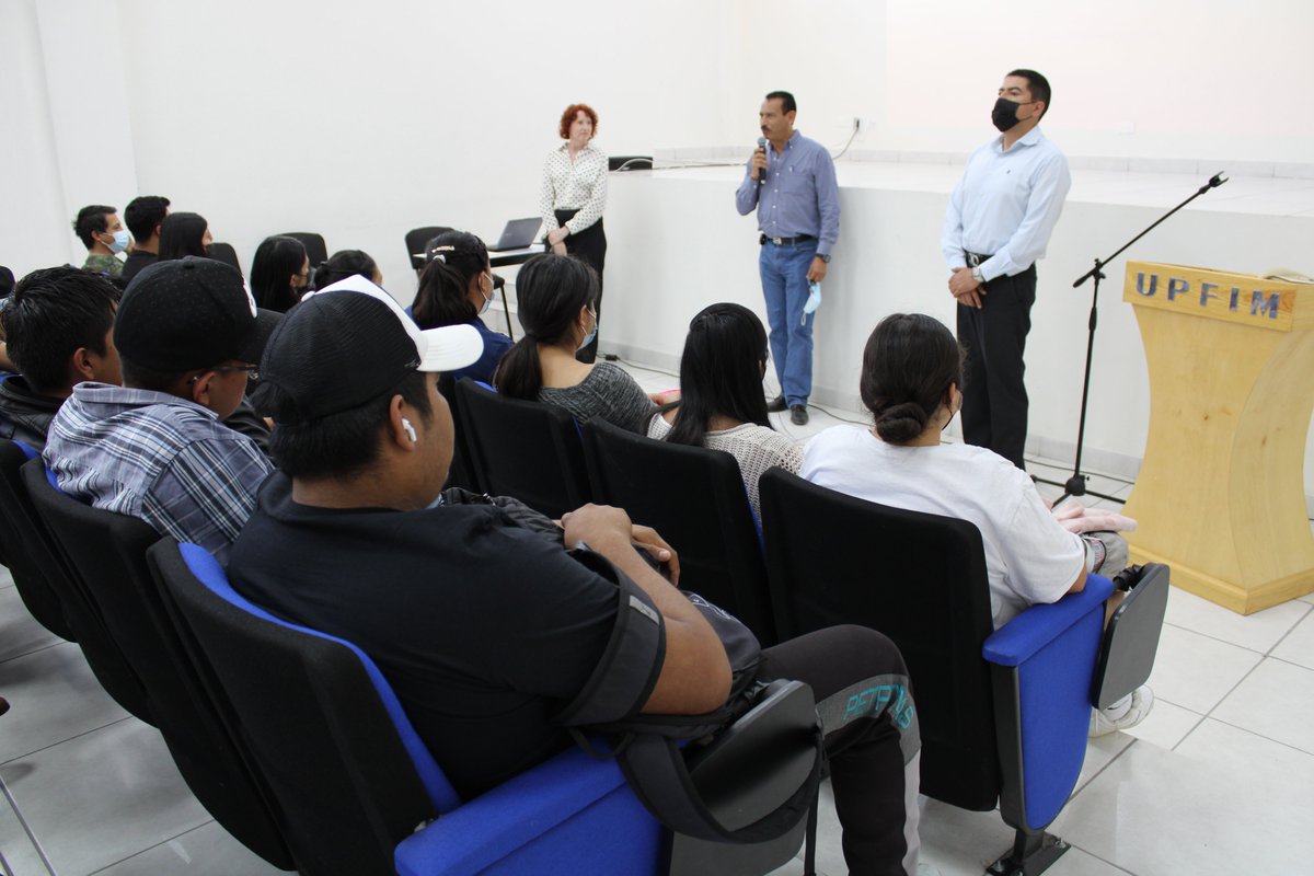 UPFIM_Oficial's tweet photo. Se llevó a cabo el taller “𝓗𝓪𝓵𝓵𝓸𝔀𝓮𝓮𝓷 𝓝𝓨𝓒 𝓼𝓽𝔂𝓵𝓮” a cargo de Georgina Young-Ellis, docente del idioma inglés, el cual mostró la historia de la celebración anglosajona, particularmente en la ciudad de New York. 🎃⚰️🎃 🇲🇽🇺🇸
#YoSoyUPFIM
#InternacionalizaciónUPFIM https://t.co/FOgPA22McQ