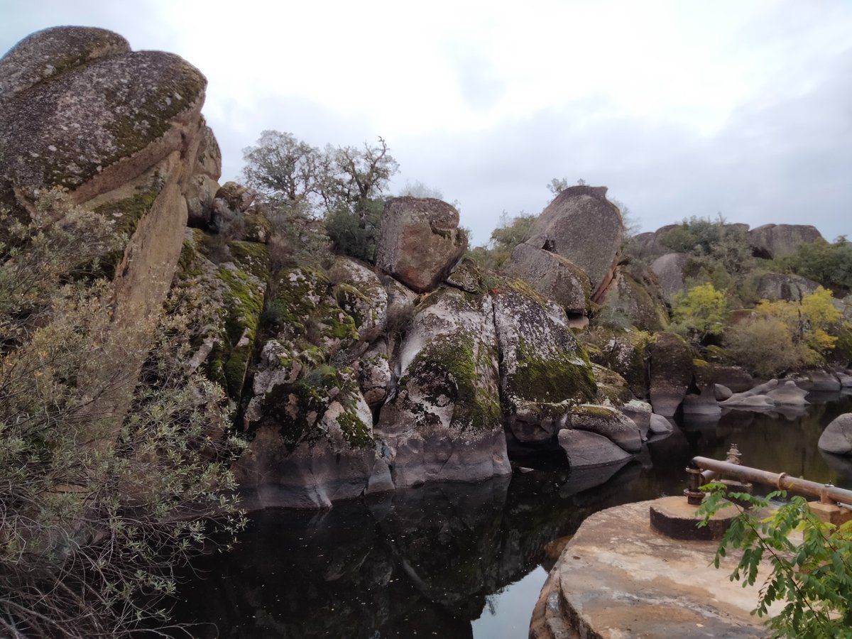 JessYeltes's tweet photo. No esperes. Ven al Balneario de Retortillo. Río Yeltes y manantial termal. Lugar de Interés Comunitario. Red Natura 2000. https://t.co/MUoZ8taN47