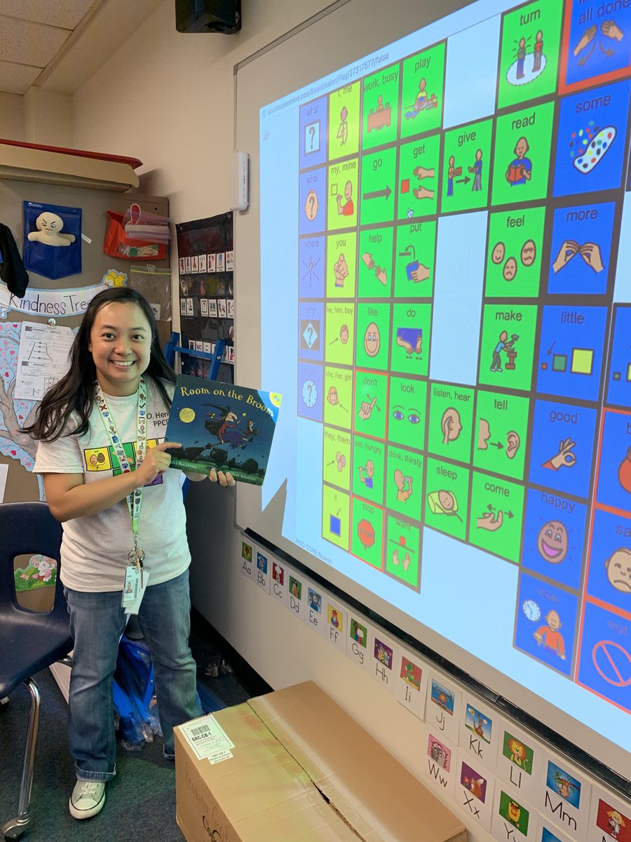 #RISDAACtopmodel Corinne Le likes to model her favorite Halloween book with a BIG talking CORE board! #saymorewithcore