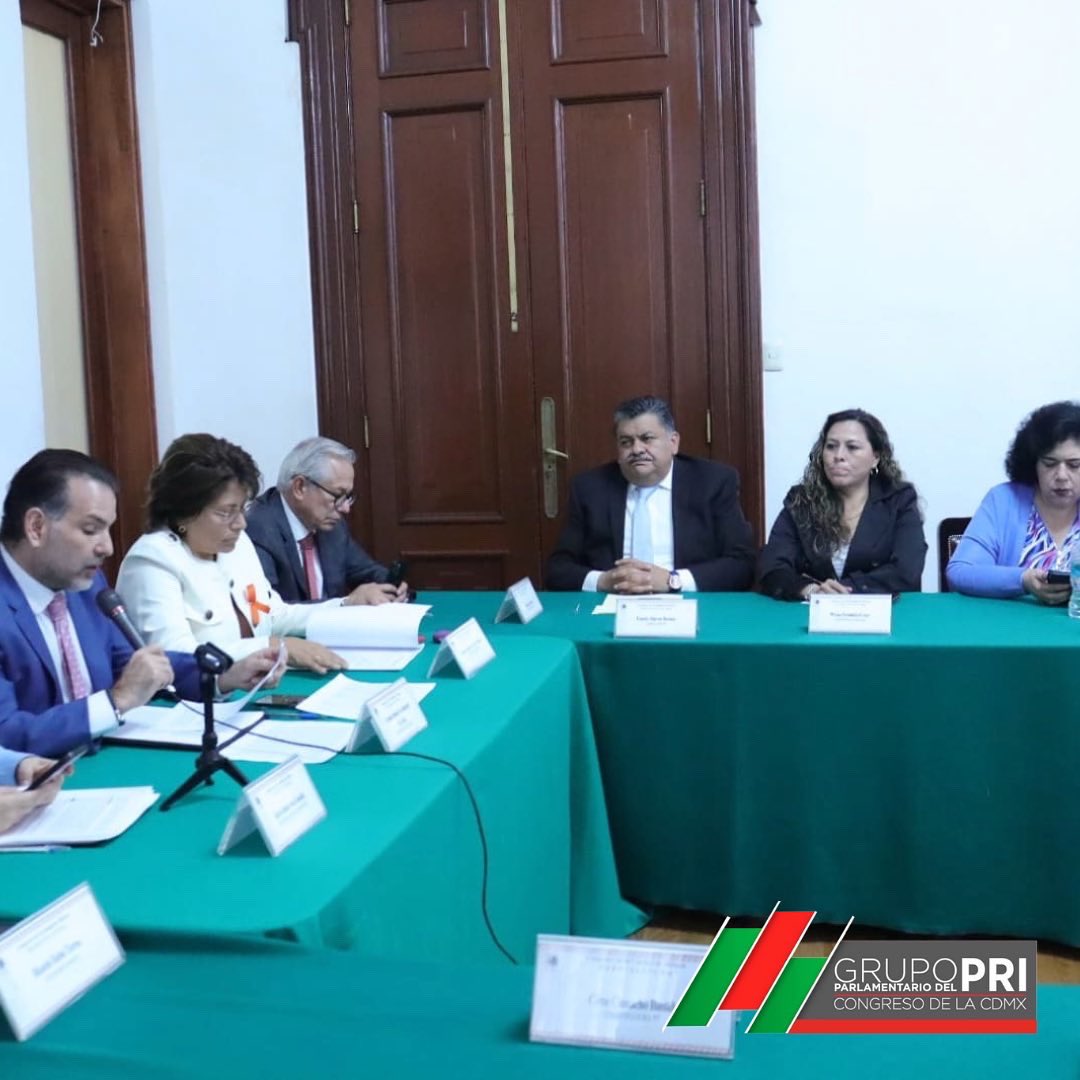 gp_pricdmx's tweet photo. El día de hoy se llevó a cabo la Primera sesión extraordinaria del segundo año legislativo de la junta de coordinación política, en la cual participaron el Diputado @ErnestoAJ29 y la Diputada @MonicaFCVC
#gppricdmx #delamanoconlagente https://t.co/Fsj7LJKfi0
