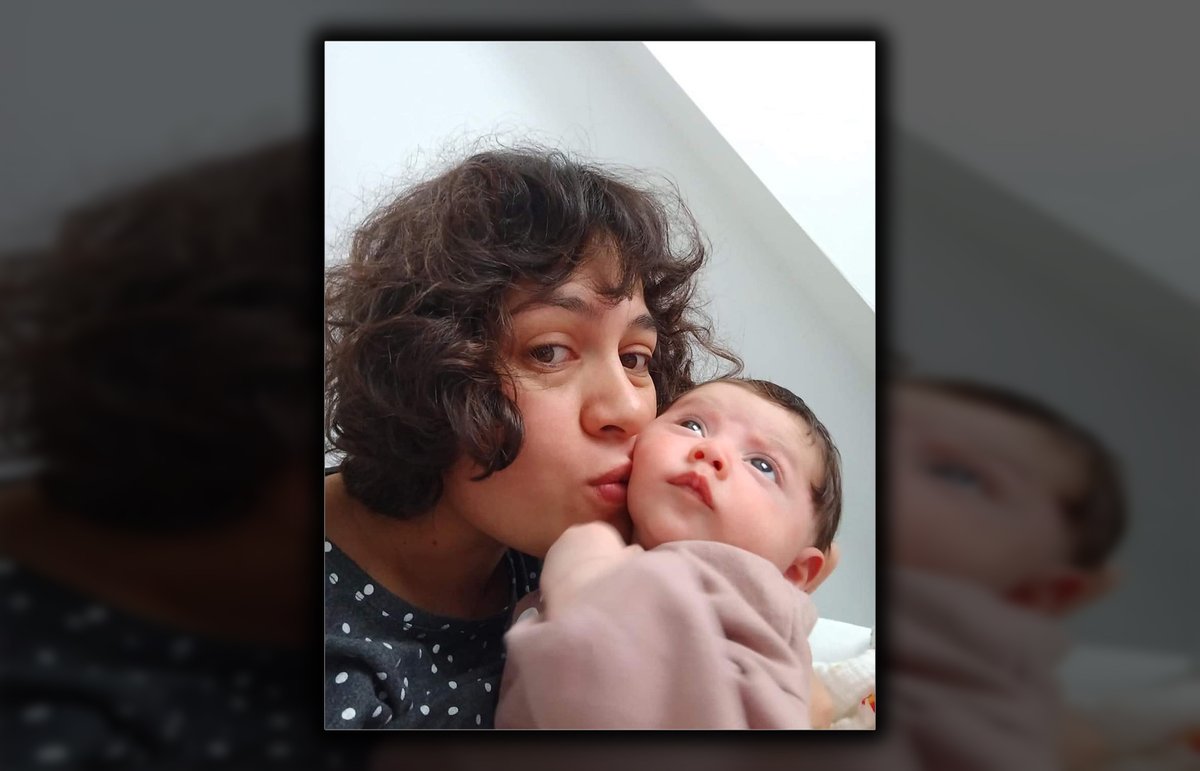 Emzirme için emniyete götürülen Arin bebeğe çıplak arama Gözaltında tutulan gazeteci Zemo Ağgöz’ün 45 günlük bebeği, emzirme için götürüldüğü emniyette çıplak aramadan geçirildi mezopotamyaajansi35.com/tum-haberler/c…