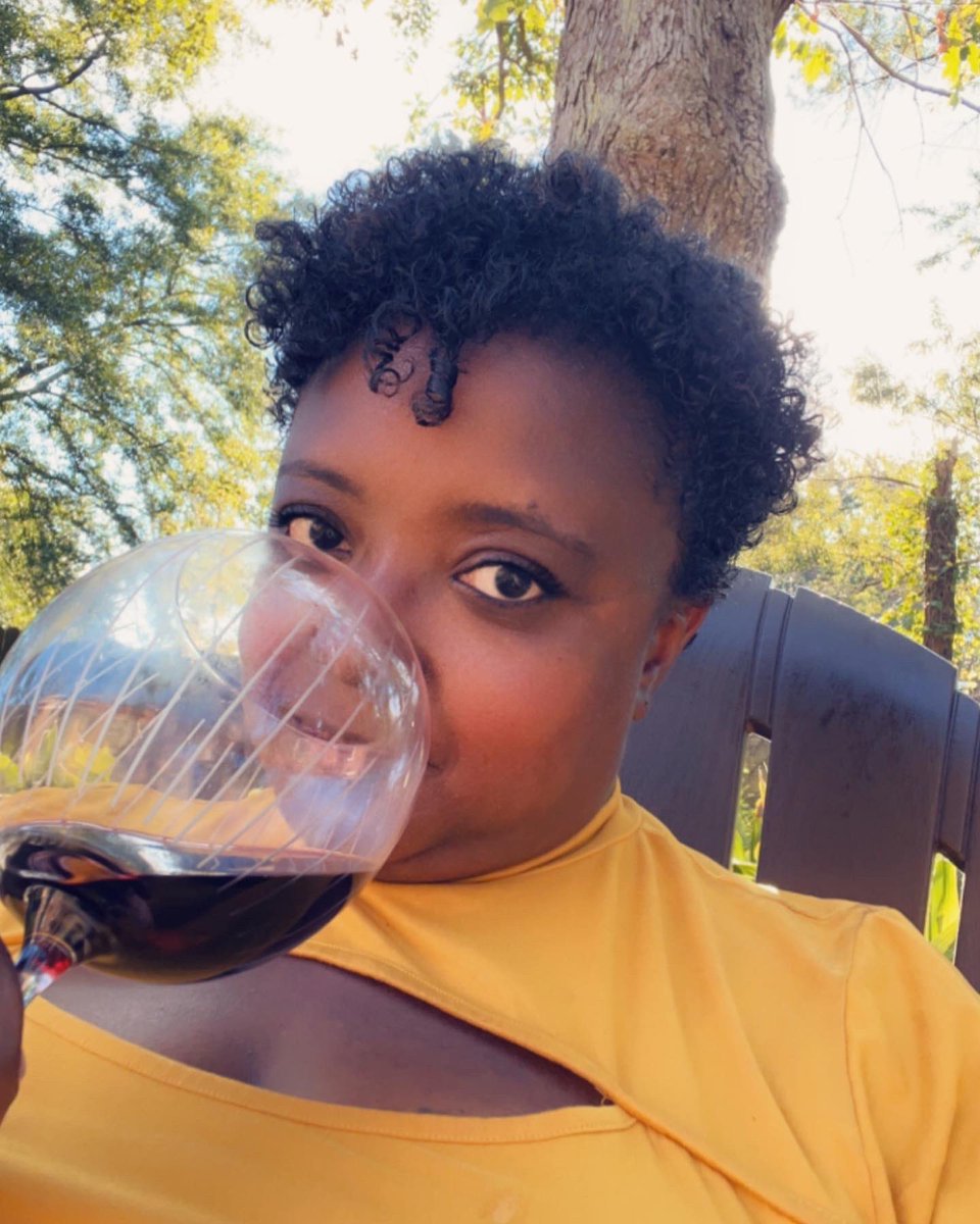 WineDownWithRo's tweet photo. Thankful it’s Tuesday. 2 days down 3 more to go! Wine always makes my day better.
#winelover #redwine #wineafterwork #calgontakemeaway #wineprofessional #blackteachers #montepulciano https://t.co/TtF7BOQtSs