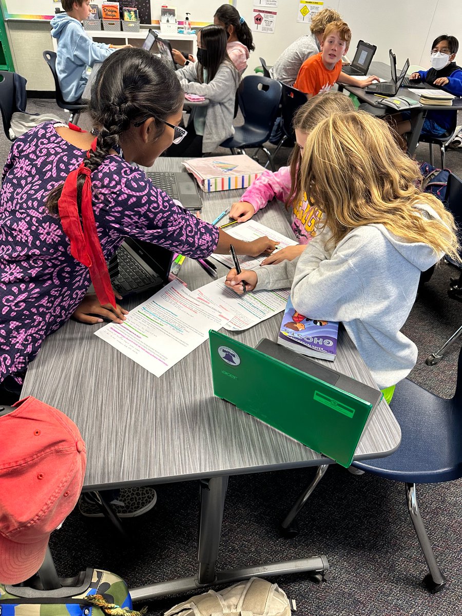 MsStarrUMS's tweet photo. This student did a great job helping her group complete their research notes on Mesopotamian empires! #teamUMS #UMStwitterBingoV5 https://t.co/I4kTgIWVmf