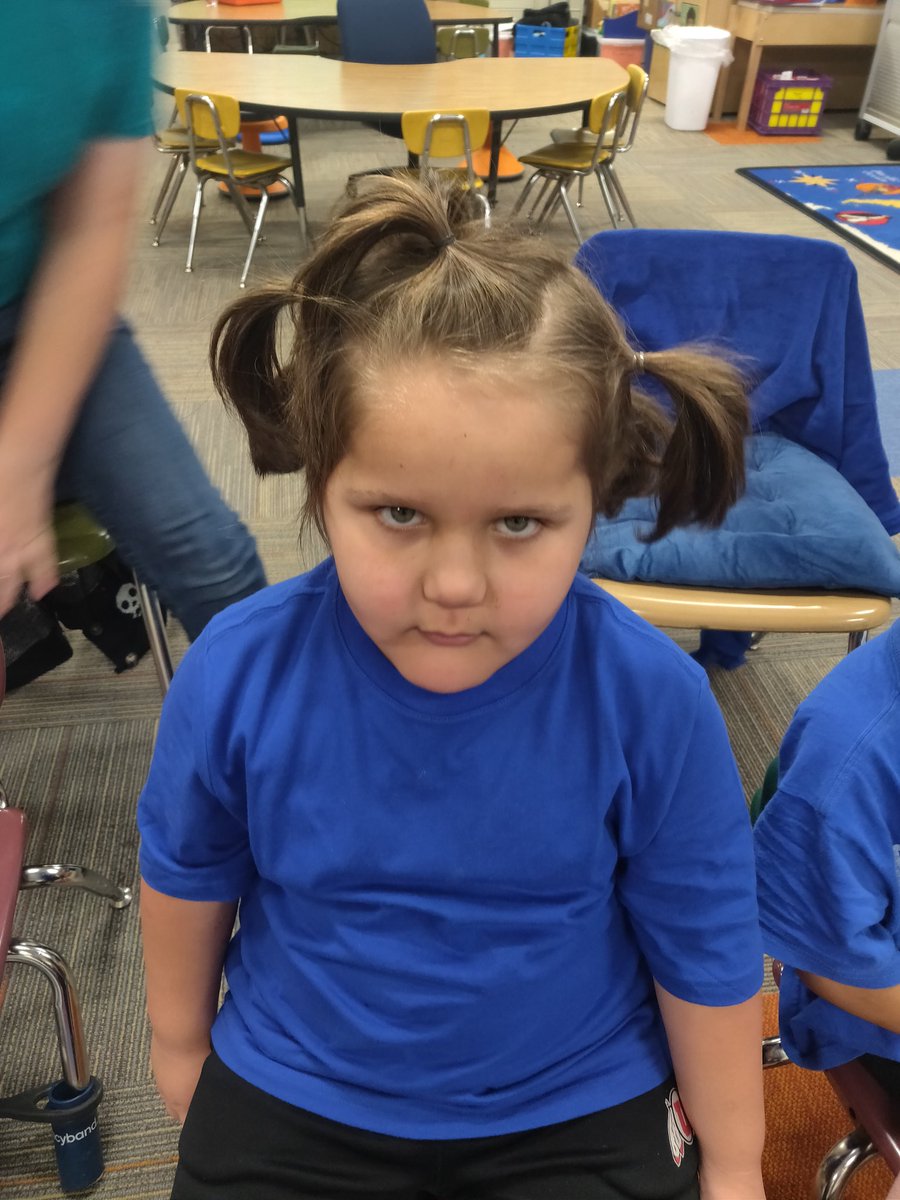 HunterElem's tweet photo. Mrs. Henderson's kindergarten class is reppin' the red clothes, crazy hair, and crazy socks for Red Ribbon Week! What a great reminder to say "No!" to drugs. 

#RedRibbonWeek #crazyhair #crazysocks #hunterelementary #hunterknights https://t.co/nBEggwwiW8
