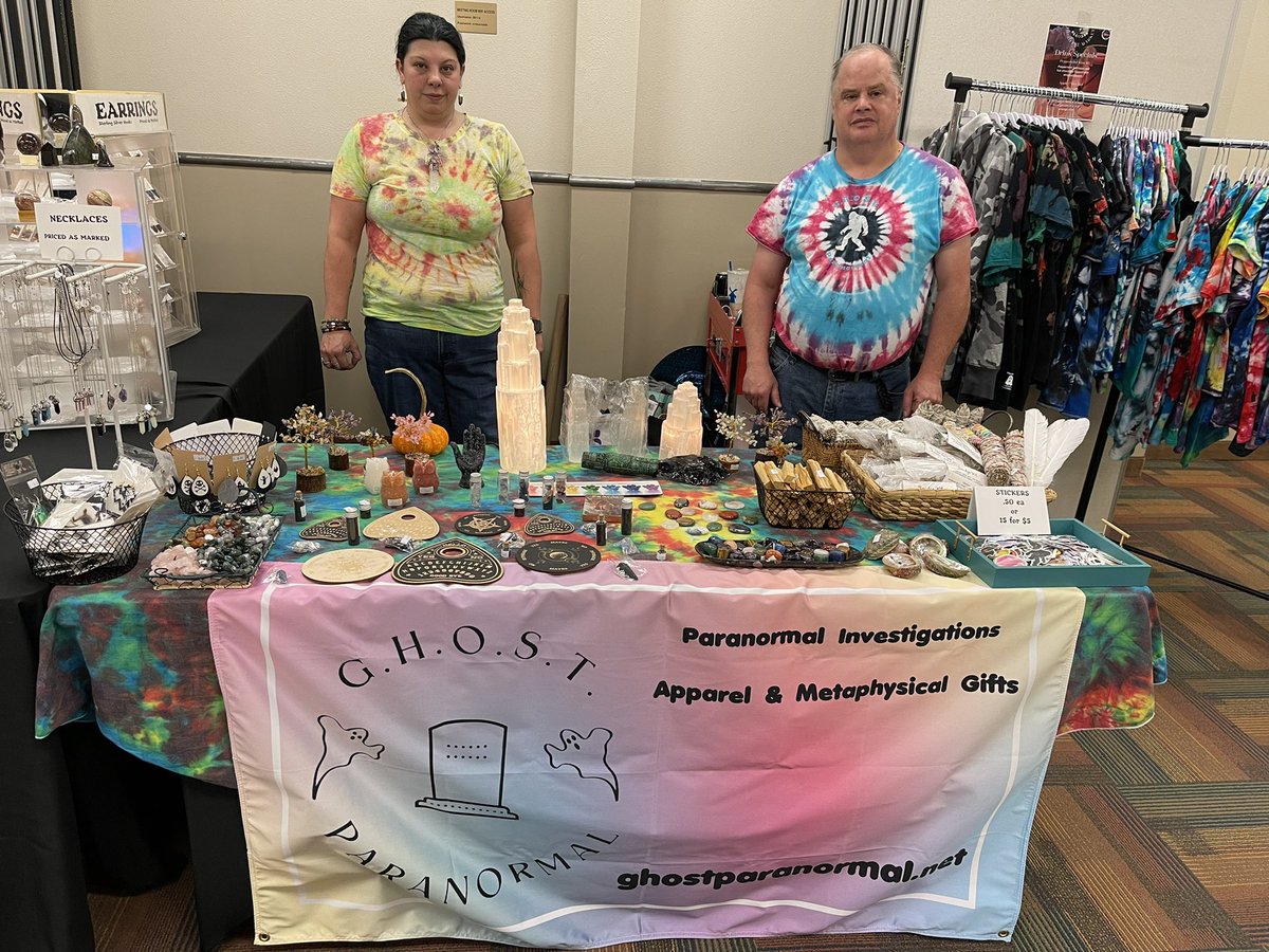 GhostColorado's tweet photo. Come see us today at Best Western in Loveland from 3pm-8pm! Mention this post for 5% off! #ghostofloveland #northerncolo #shoplocal #SupportSmallBusinesses https://t.co/muS4Zs3e2J