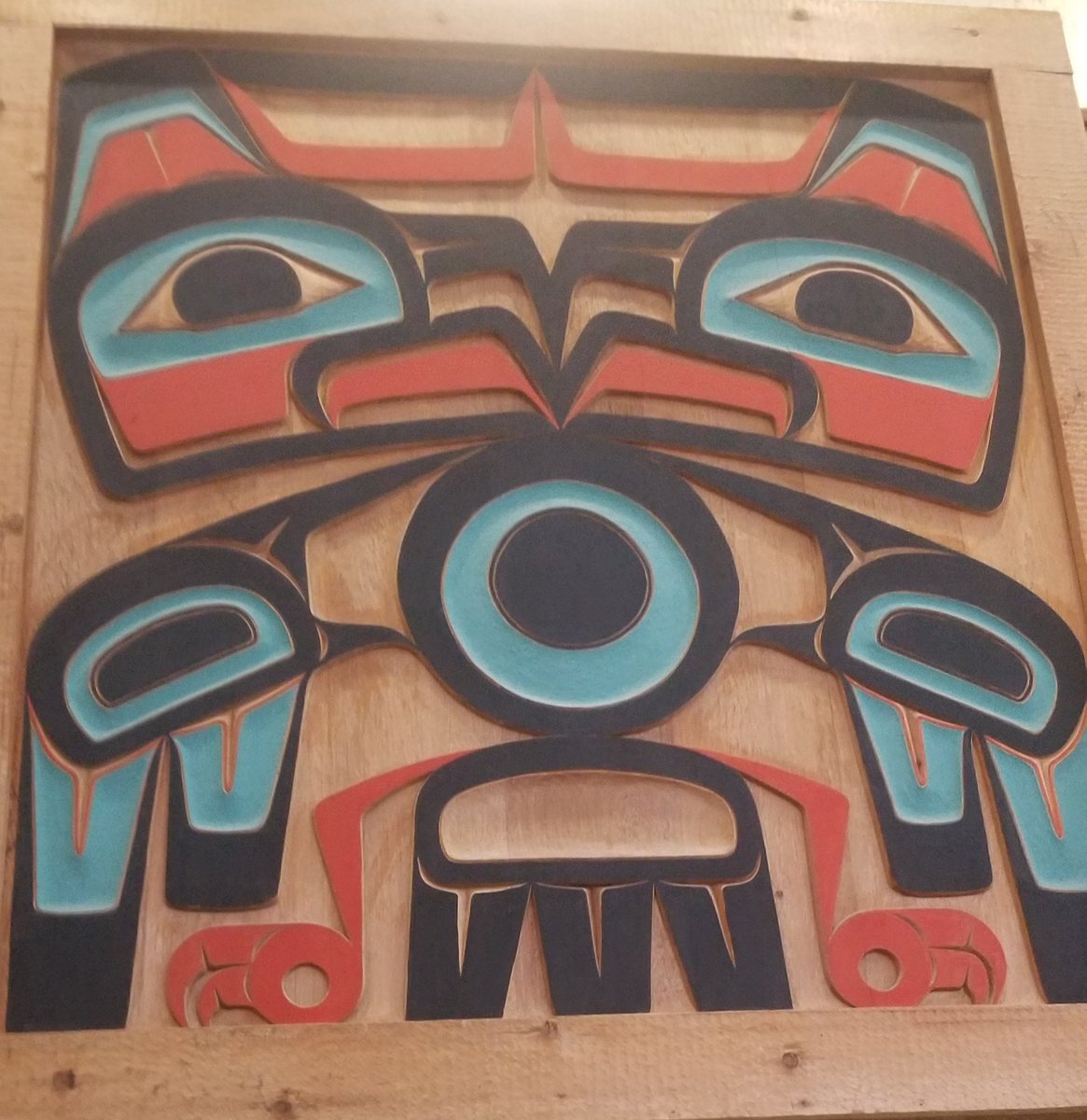 <a href="/Rbc/">RBC</a> has the largest commissioned art installations carved by Wet'suwet'en peoples back in 1972.
Why celebrate #indigenous #artists while pushing through <a href="/CoastalGasLink/">Coastal GasLink</a> #LNG Line through #unceeded lands without blessings of #Hereditary Chiefs