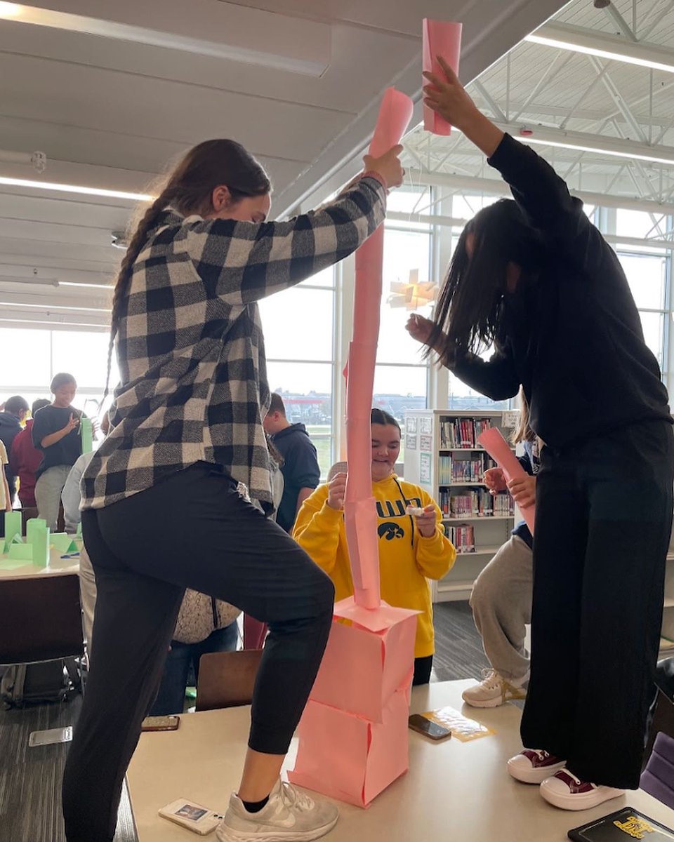 WaukeeFBLA's tweet photo. We had an outstanding meeting last Thursday! Color groups participated in a challenge to build the tallest paper tower, and blue group came out with the win! Members also started working on their BAA’s! Can’t wait to see everyone again at our next meeting! #waukeefbla https://t.co/Y3pWT0qIZh