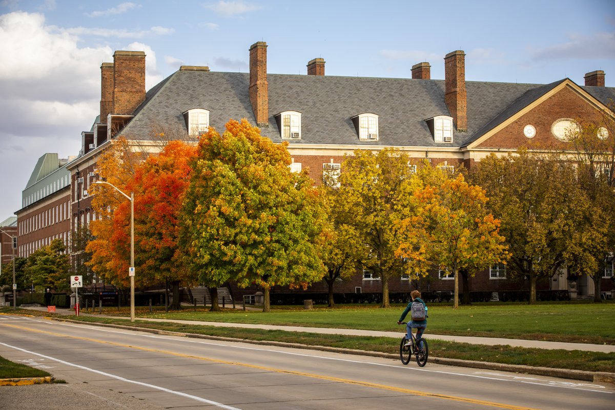 UofIllinois's tweet photo. There's nowhere we'd rather be. 🍂 https://t.co/MivMUG1hgH