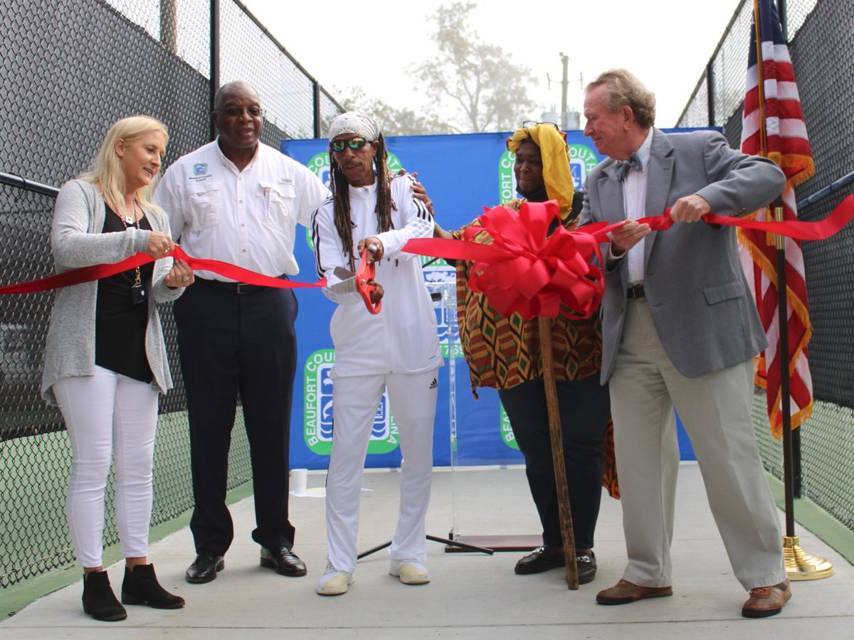 BCParksAndRec's tweet image. Our Downtown Beaufort🎾Tennis Courts🎾 have officially reopened and we are 🤩THRILLED🥳! Thank you to all who attended and supported our Grand Reopening this morning! #BeaufortCountySC  #beaufortsc