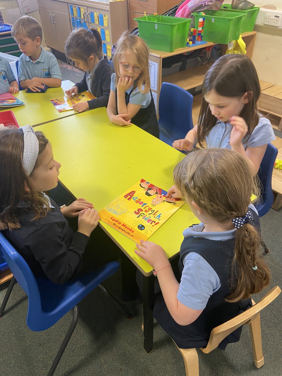 P2DSPS's tweet photo. In P2D we worked with our partners to learn about the skill of prediction in Reading this week. We predicted events in our story before, during and after the book using the pictures and words to give us clues. 🔎 @ReadSps @SimpsonPrimary https://t.co/2DBsb2Uyzw