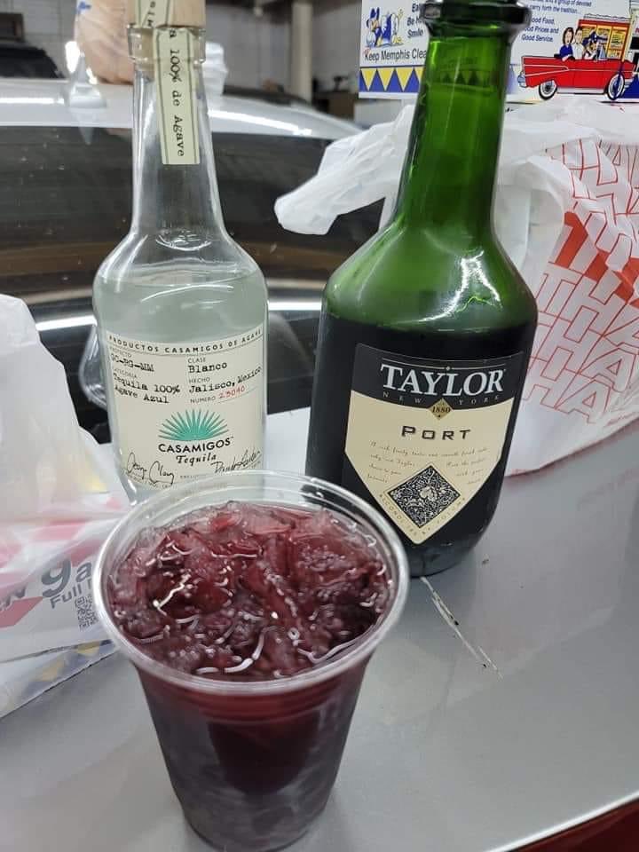 annakalene_'s tweet image. Y’all hear me out 😭