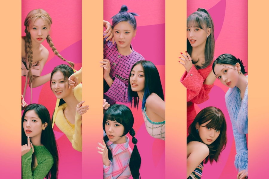 soompi's tweet photo. #TWICE Becomes 1st K-Pop Female Artist To Chart Multiple Albums For 8 Weeks On Billboard 200
https://t.co/Lbi2tRacRA https://t.co/hpJQ5TwORo