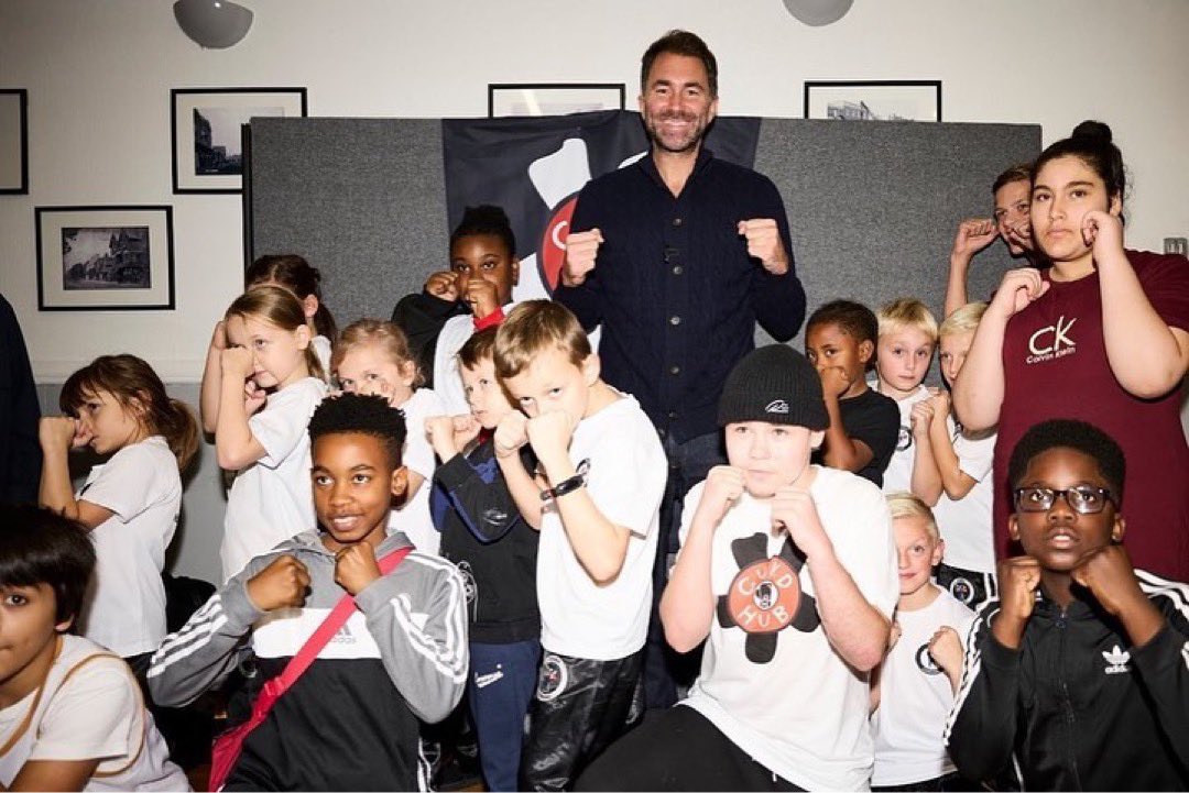 Gloves Up Knives Down tweet media