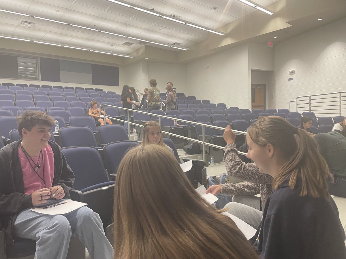 nancydiab11's tweet image. #solutionsoriented student leaders! ⁦@CSHSAthletics1⁩ ⁦@CSHS_Falcons⁩ ⁦@cort_monroe⁩