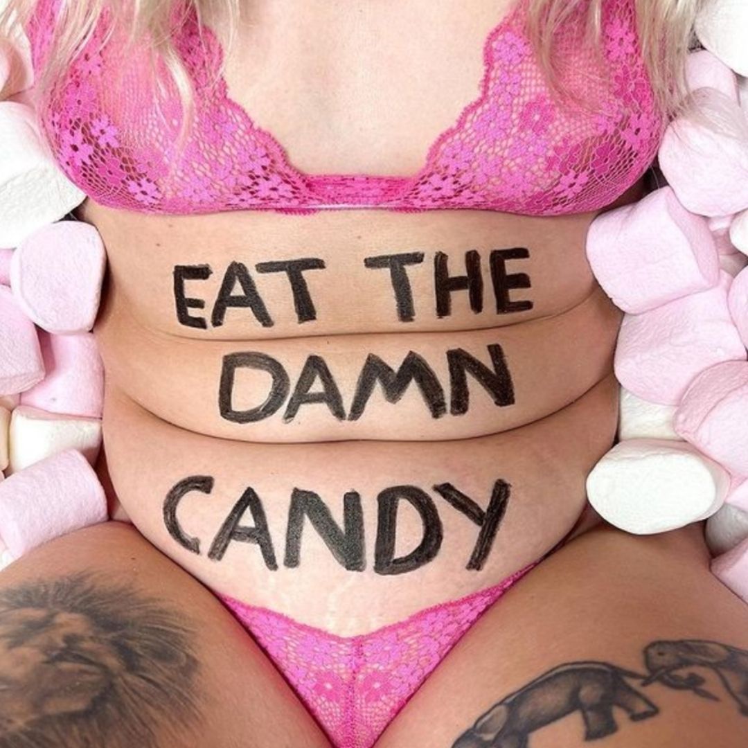 😋 JUST EAT IT. 🍭🍬🍫🍩🧁🎂🍦🍥