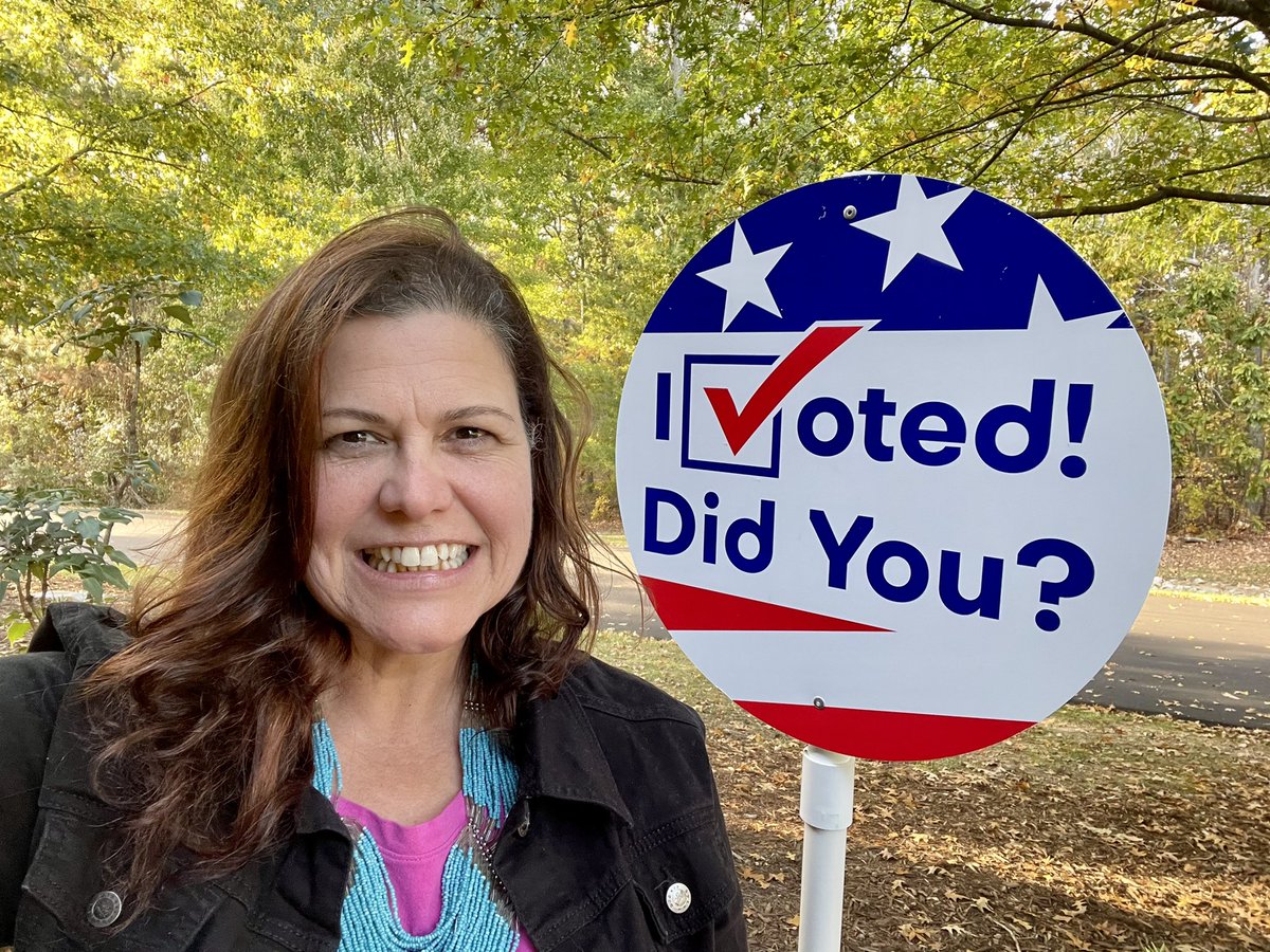 msferreira6's tweet image. #thisisdemocracy #usingmyvoice #GoVote