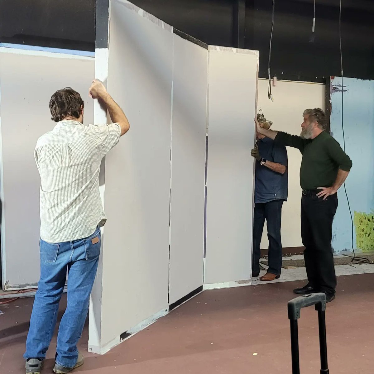 boerne_theatre's tweet photo. Great work by the set crew today. Thank you Eddie, Jerry, Martin, Paul, Pamela and Christina. #setbuilding
#setdesign, #Boerne #boernecommunitytheatre #boernetheatre https://t.co/CBfA6bCy4F