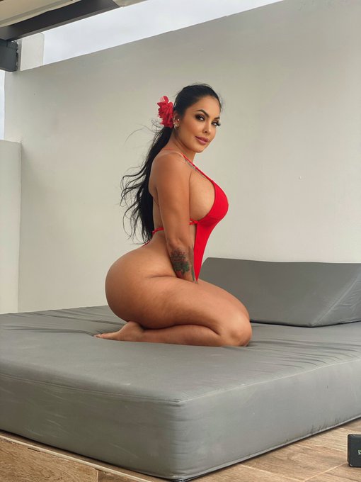 My birthday is November 10th I think I want to go back to Mexico again. Tulum this time 💋  When is your