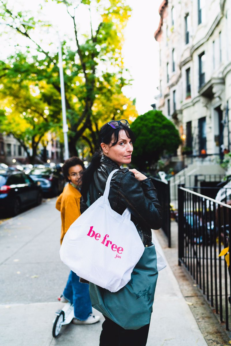 Don’t call us “non-drinkers”… call us “FREE-drinkers” because we are free to choose how to live our best lives. 💕✨
JAS is taking the NON out of non-drinking and putting the power of choice back into every drinker’s hands! 
#beFREE #drinkFREE #drinkJAS <a href="/drinkjas/">drinkjas</a>