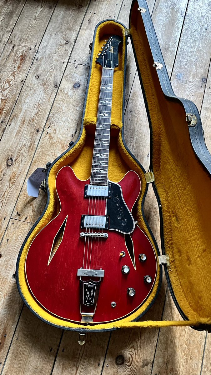 JamesSandsMusic's tweet photo. @JBONAMASSA another member of the class right here! https://t.co/rT2UXxdSML