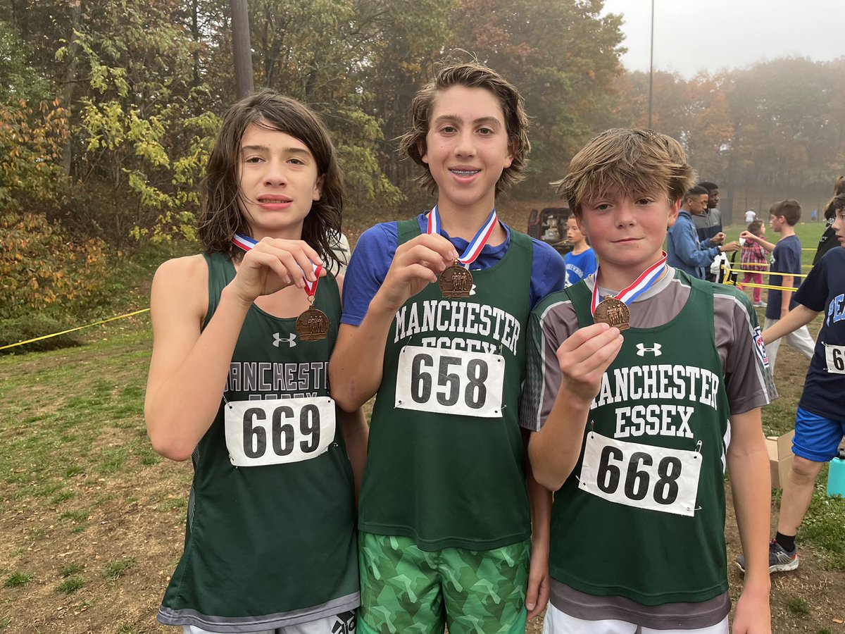 MEHornets's tweet photo. MSXC: Congrats to our MS Hornets Boys for winning the NEC/CAL league meet! Congrats to our 3 top 10 finishers: Bode Dodge (4th), Gus Hall (7th), &amp; Anton Gilson (8th). 

MS Hornets Girls finish 7th (out of 17)! 

Congrats to both teams on a terrific season! @GDTSports @MERMS01944 https://t.co/M7emgUbw5L