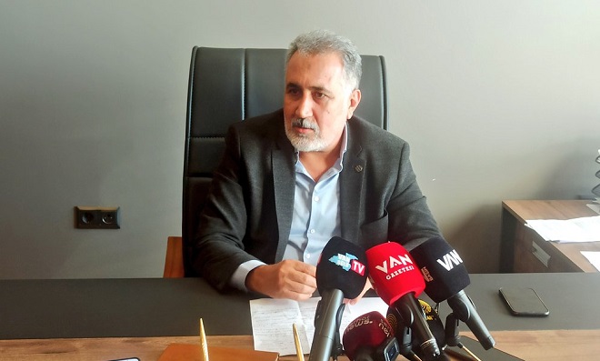 GazeteVAN.com (@gazetevanc) on Twitter photo Faruk Biner: Oda yönetimi sınıfta kaldı (VİDEO)
gazetevan.com/video-galeri/g… <a href="/faruk_biner/">Faruk biner</a> #van #VanTso Faruk Biner: Oda yönetimi sınıfta kaldı (VİDEO)
gazetevan.com/video-galeri/g… <a href="/faruk_biner/">Faruk biner</a> #van #VanTso