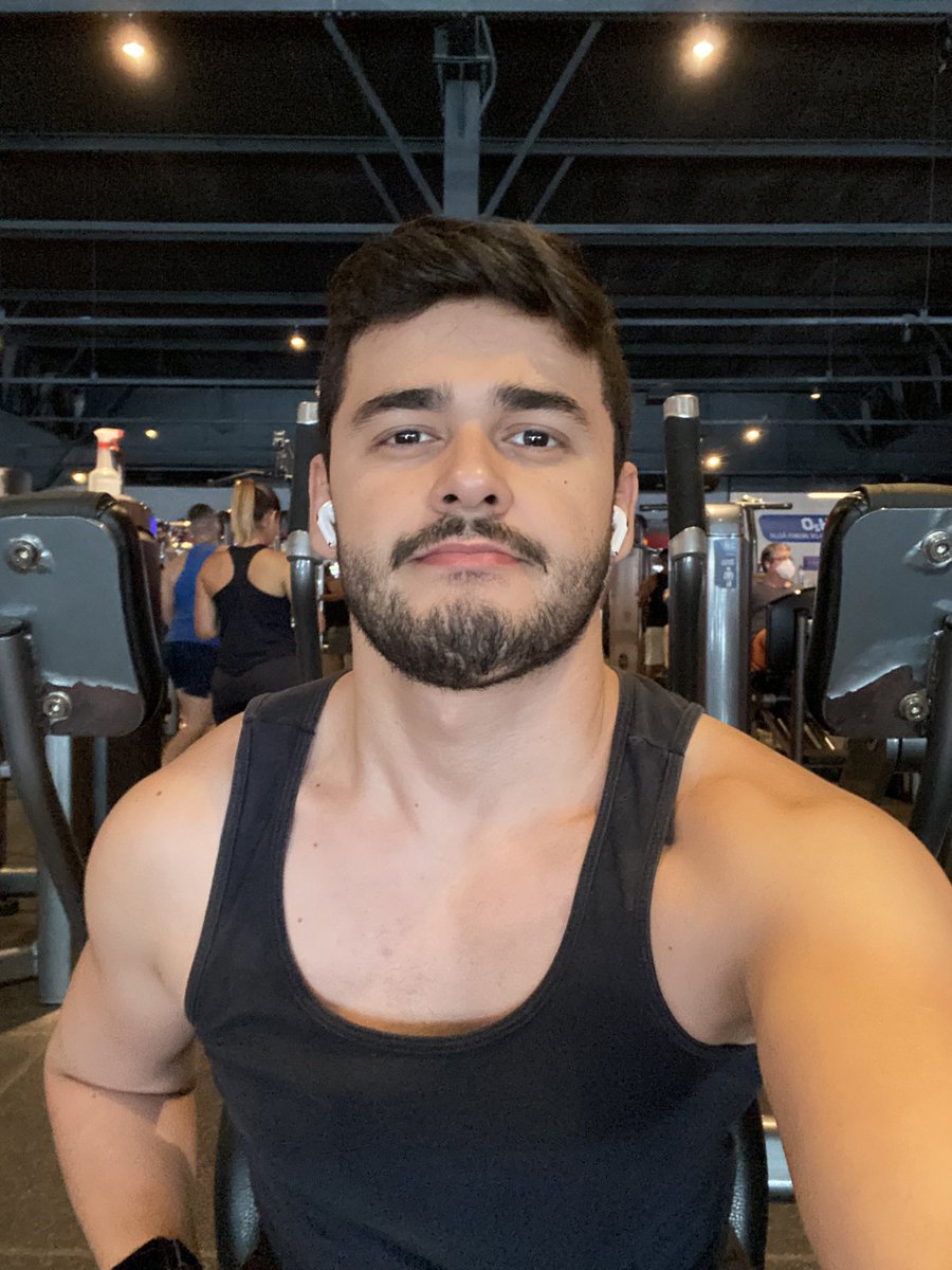 _rianmirandaa's tweet photo. Foto de pós treino https://t.co/uj1IXNoi6z