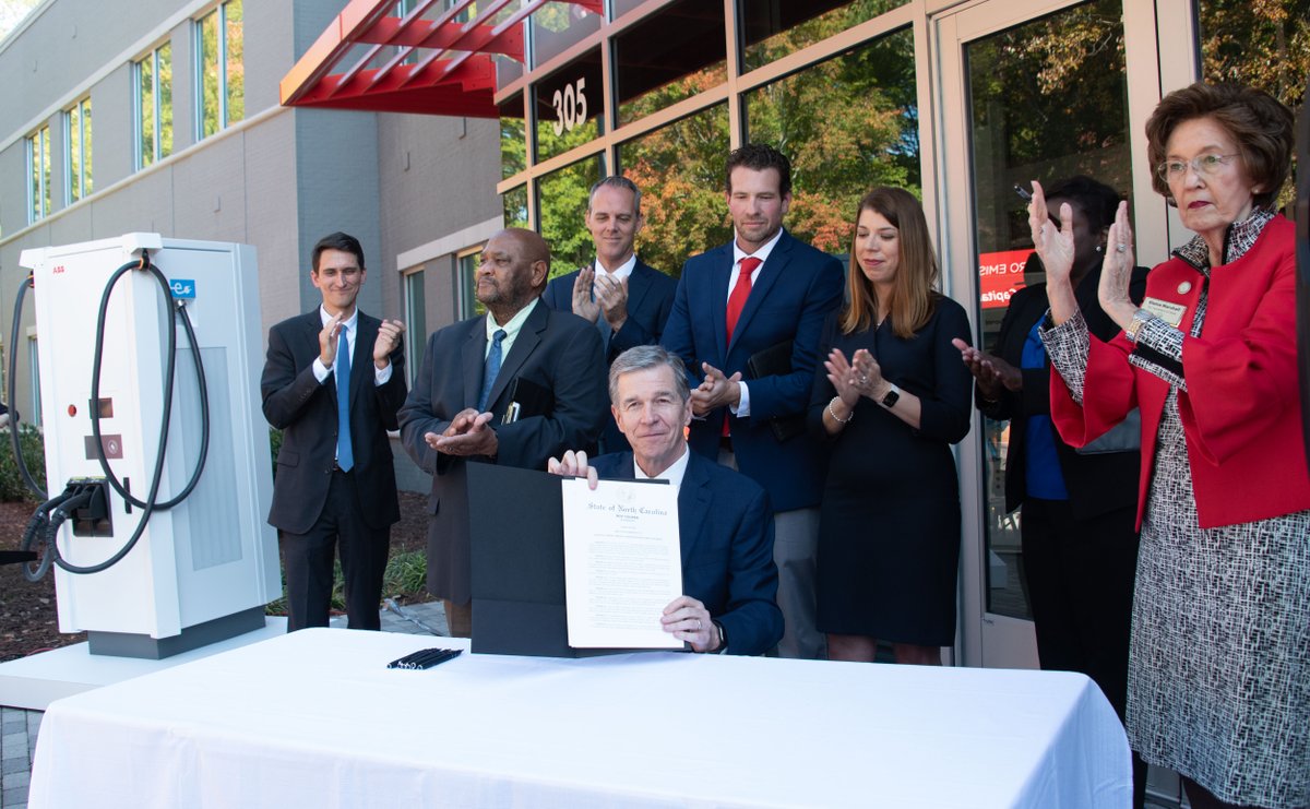 Today, #ABB hosted <a href="/NC_Governor/">Governor Josh Stein</a> at our HQ in Cary for a signing ceremony to advance the state’s transition of medium and heavy-duty vehicles to zero-emission. This action will accelerate the state’s transition to a #clean energy economy. Learn more: bit.ly/3N7nNer