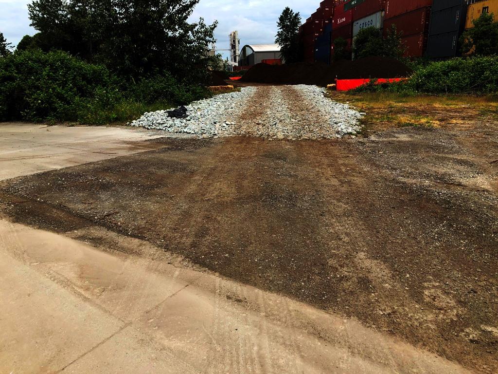 IECAglobal's tweet photo. To avoid non-compliant discharges when it rains, what have you used instead of rock entrances to prevent track out?
Comment below. IECA members, comment on the blog and share your tips!
https://t.co/Gn4VBMdQtz
#trackout #environmentalcompliance #erosion #construction #BMPs https://t.co/kEIpX9W7J5