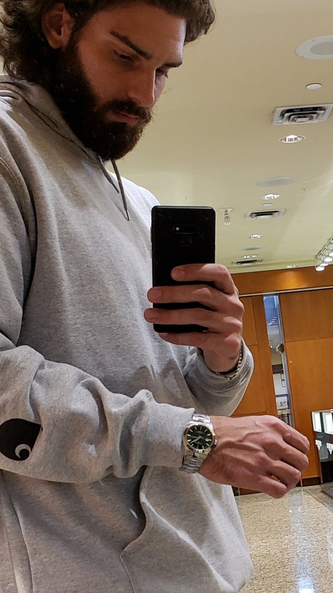 DalmatianIvan's tweet photo. #veincheck #beard #tissot https://t.co/eJB2PhC76P