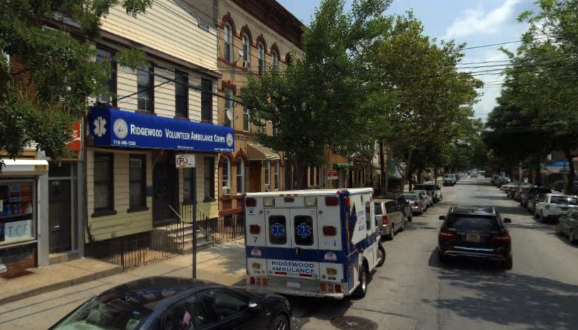NYCEMSwatch's tweet photo. Although FDNY wants you to think that FDNY EMS is the only provider of EMS in NYC here is a look at a few of the many volunteer EMS corps serving the NYC area. Queens Village-Hollis-Bellerose VAC, Ridgewood VAC, Flatlands VAC and BRAVO. https://t.co/tXXbPElPuQ