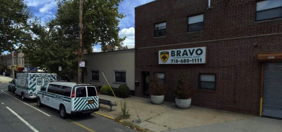NYCEMSwatch's tweet photo. Although FDNY wants you to think that FDNY EMS is the only provider of EMS in NYC here is a look at a few of the many volunteer EMS corps serving the NYC area. Queens Village-Hollis-Bellerose VAC, Ridgewood VAC, Flatlands VAC and BRAVO. https://t.co/tXXbPElPuQ