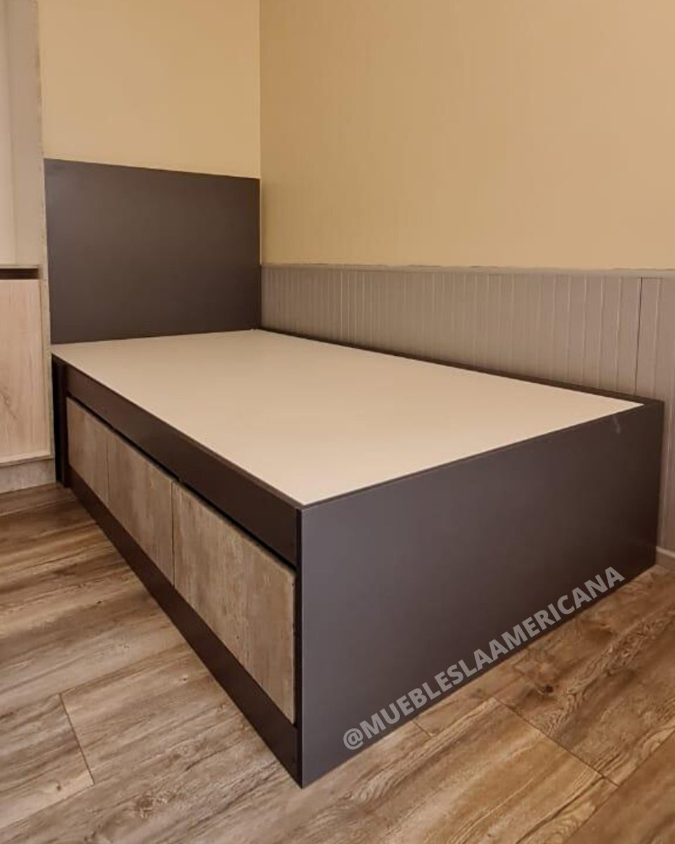 MLAantofagasta's tweet photo. ¿#dormitorios pequeños? Esta es una excelente opción si lo que buscas es optimizar tus espacios en tu dormitorio ¡Síguenos y comparte para más diseños!
#antofagasta #mueblesmodernos #camasmodernas #muebleshogar #decohogar #diseñointerior #dormitoriojuvenil #camasfuncionales https://t.co/CrY8kGjrnc