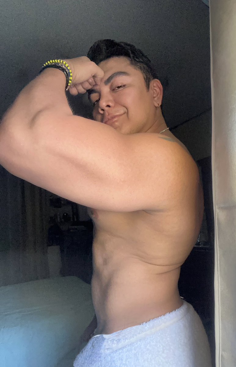 CarlosE89625773's tweet photo. #gains #gym #gymoff https://t.co/6bg2snsjmc