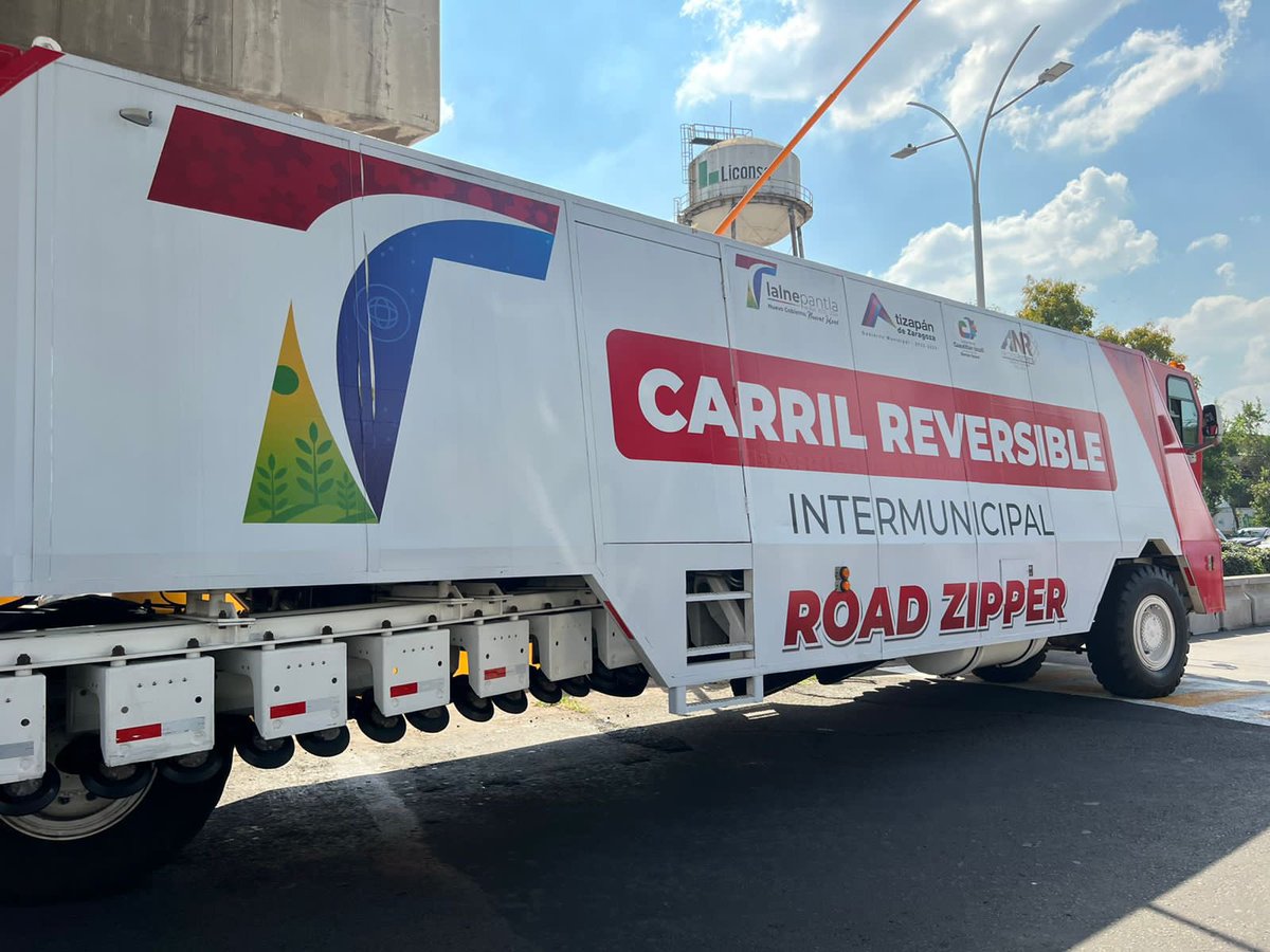 PrezaMillan's tweet photo. El día de hoy, tuve el honor de asistir al Banderazo de Inicio de trabajos del sistema Road Zipper, con este sistema se busca obtener una mejor #MovilidadSustentable, lo que permitirá reducir significativamente los tiempos de traslado #Tlanepantla
#NuevaModalidad
#TonyRodriguezMX https://t.co/0nwk4oO3bD